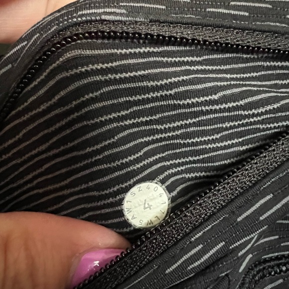 Lululemon Speed Up Tight Leggings - Picture 5 of 5